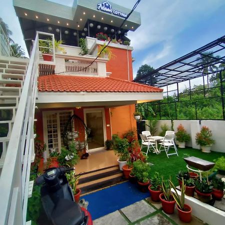 Adams Cottage Kochi Bagian luar foto
