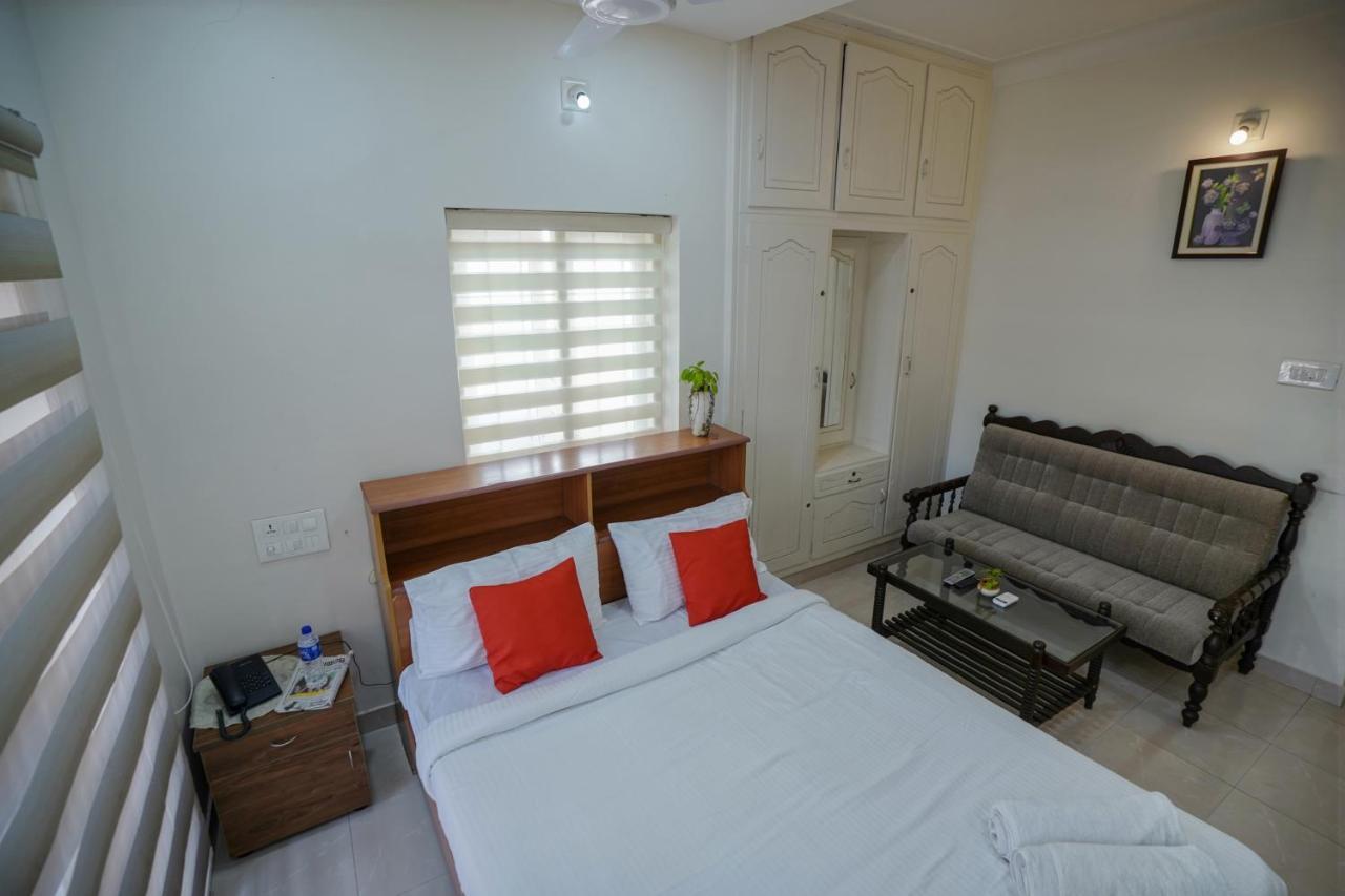 Adams Cottage Kochi Bagian luar foto