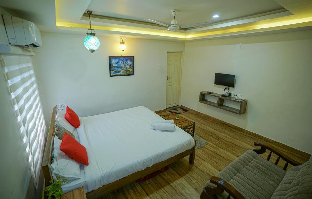 Adams Cottage Kochi Bagian luar foto