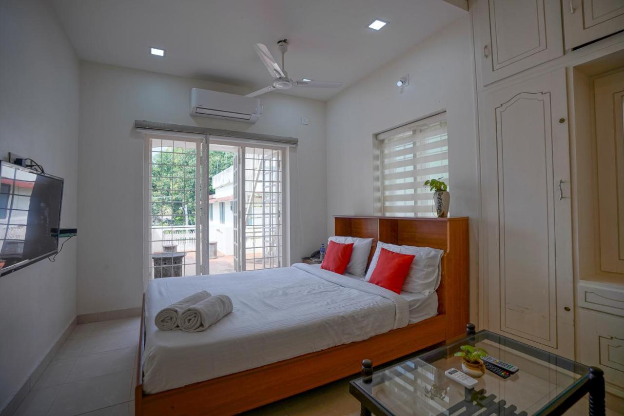 Adams Cottage Kochi Bagian luar foto
