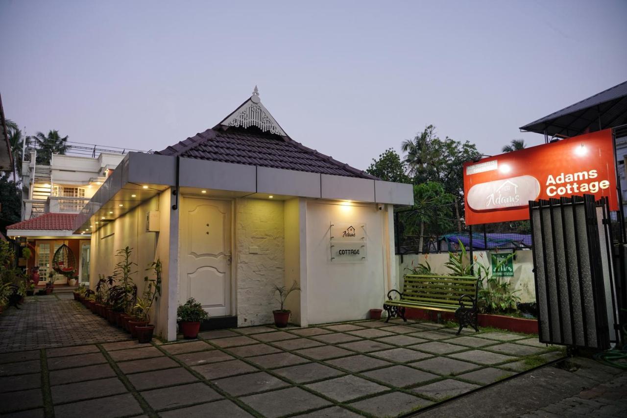Adams Cottage Kochi Bagian luar foto