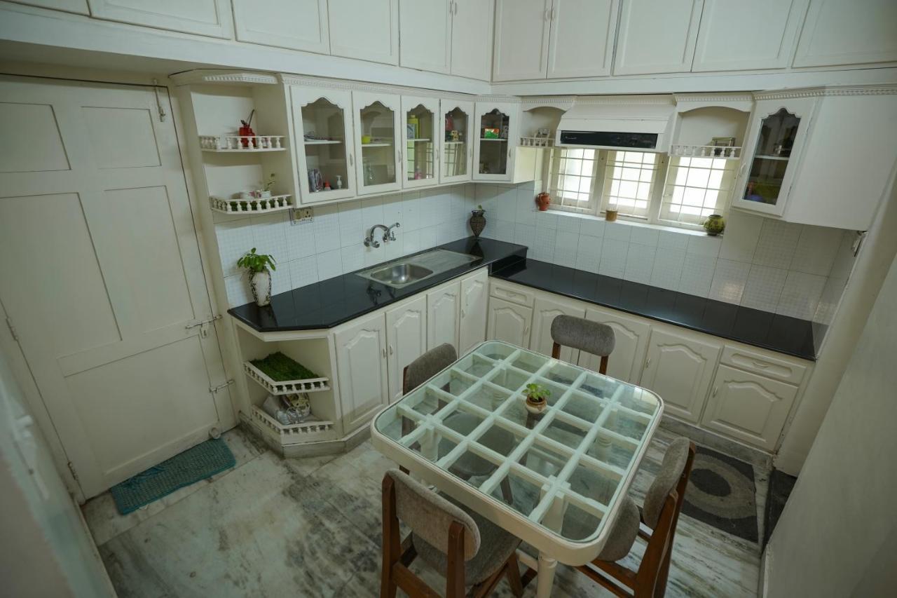 Adams Cottage Kochi Bagian luar foto